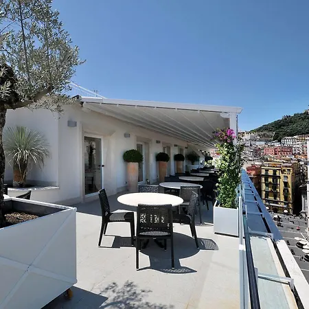 神韵大酒店 4* 那不勒斯