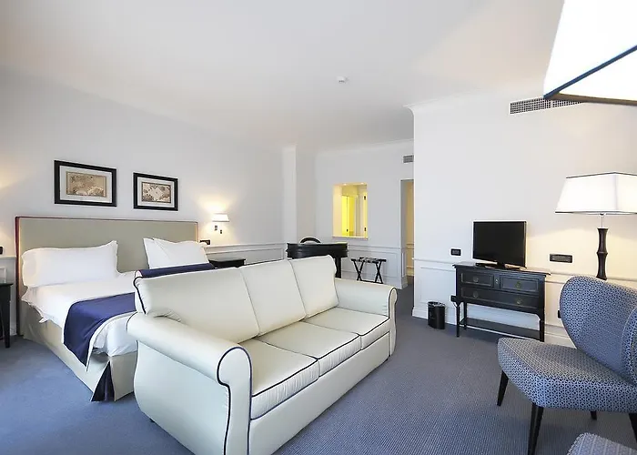 Grand Oriente 4* Νάπολη